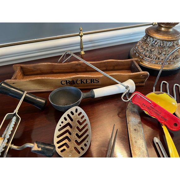 Primitive Kitchen Utensils Carving Set Potato Masher Cracker Tray 12 Pieces - Picture 9 of 11